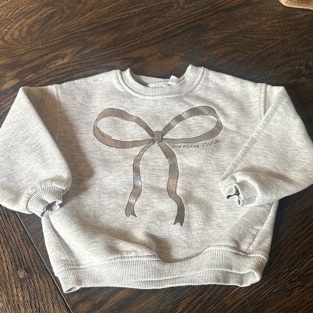 Zara Light Gray Kids Sweatshirt with Bow Design